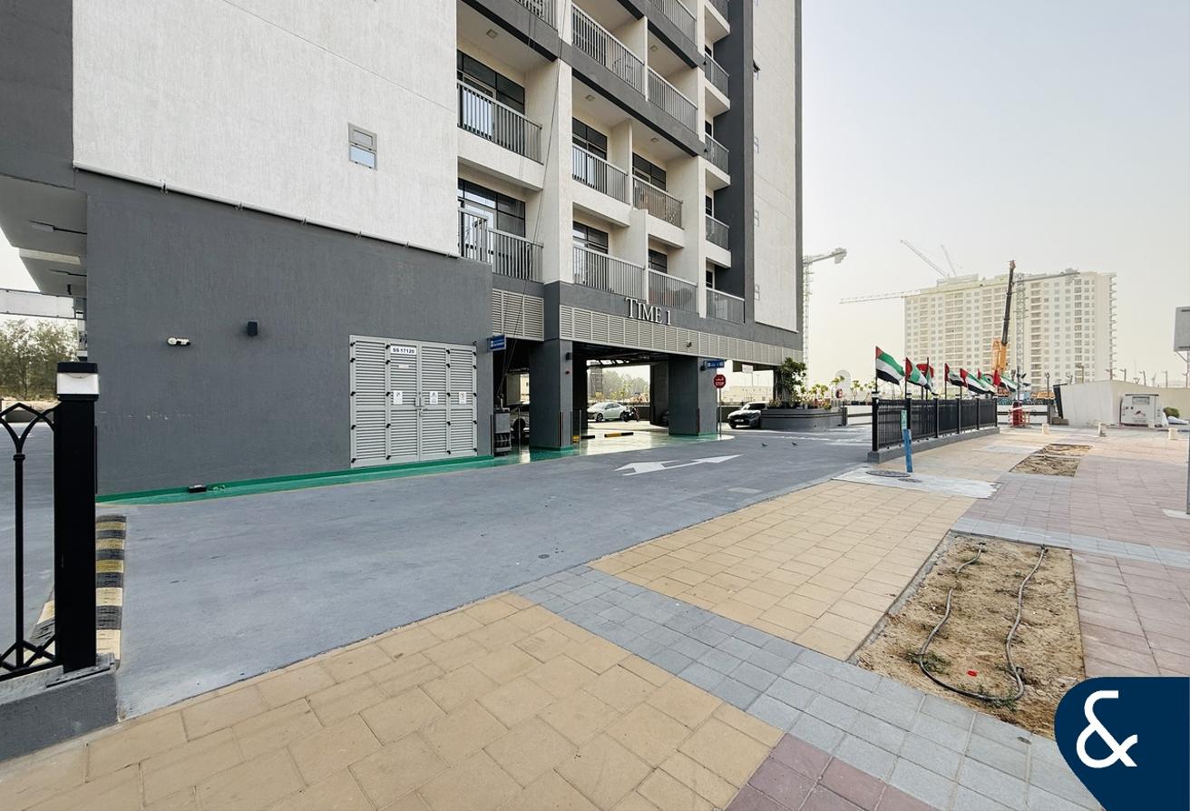 1 Bed | Modern Interior | Available Now photo 11