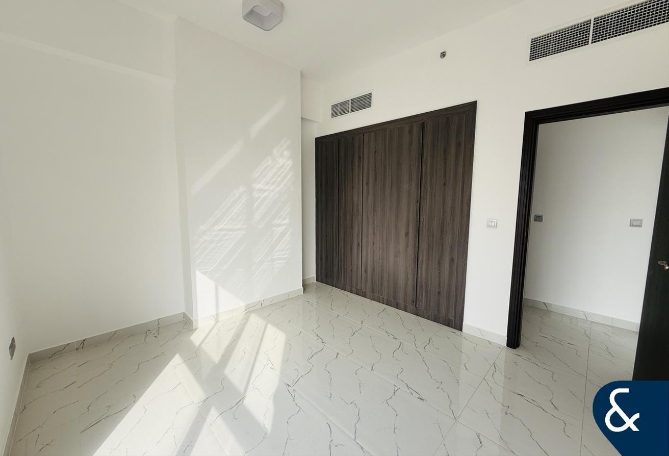 1 Bed | Modern Interior | Available Now photo 8