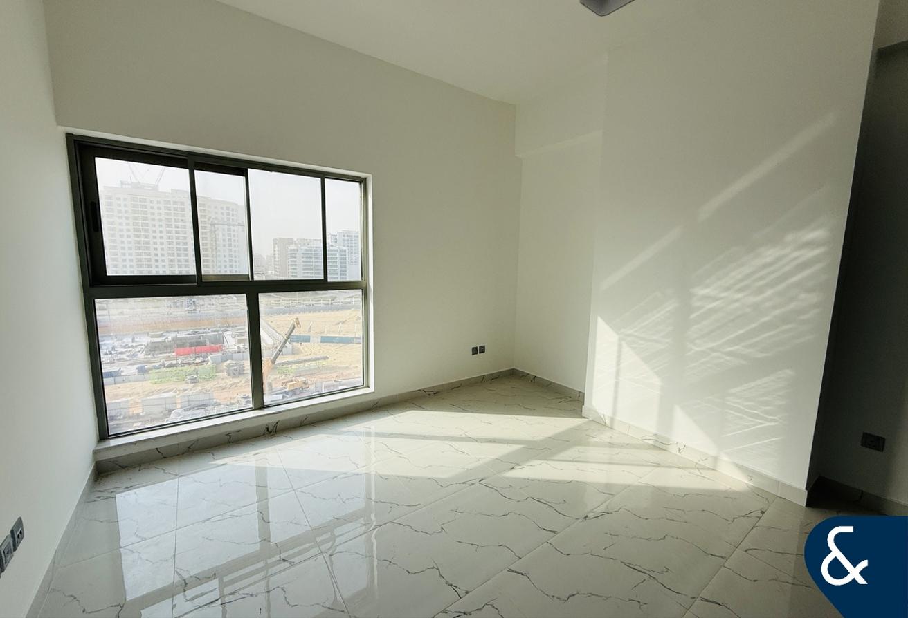 1 Bed | Modern Interior | Available Now photo 4