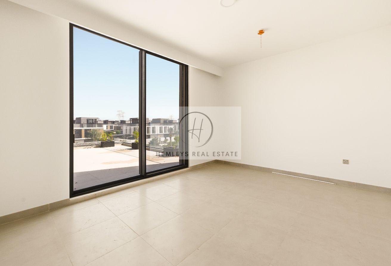 Landscaped | Prime Location | Corner photo 14