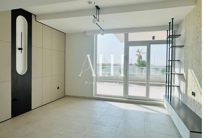 76000304 - Property Image 2