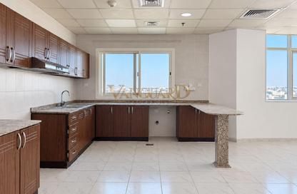 Apartment - 1 - 1 for rent in RAK Tower - Al Seer - Ras Al Khaimah