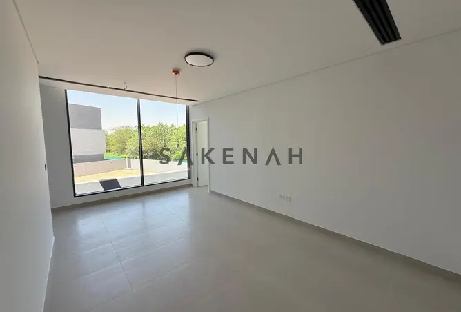 155067208 - Property Image 3