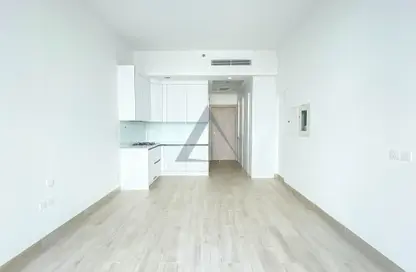 شقة - 1 حمام للايجار في لوما 22 - الضاحية 10 - قرية جميرا الدائرية - دبي