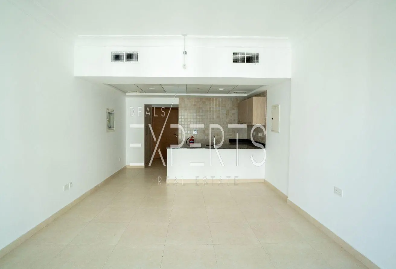 142828106 - Property Main Image