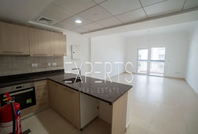 142828106 - Property Image 3