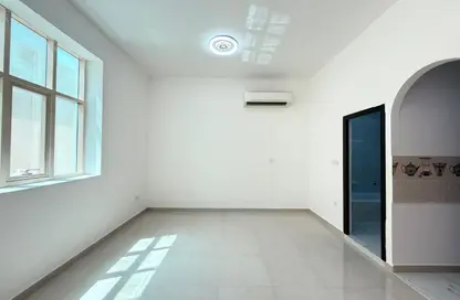 شقة - 1 حمام للايجار في مدينة شخبوط - أبوظبي