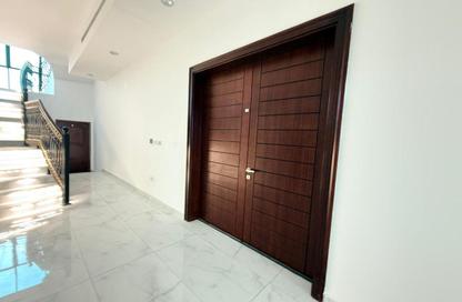 Apartment - Studio - 1 Bathroom for rent in Shakhbout City - Abu Dhabi
