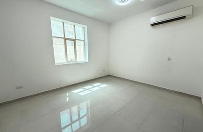 Apartment - Studio - 1 Bathroom for rent in Shakhbout City - Abu Dhabi