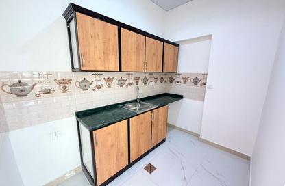 Apartment - Studio - 1 Bathroom for rent in Shakhbout City - Abu Dhabi
