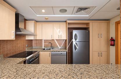 Apartment - 2 - 3 for rent in Al Das - Shoreline Apartments - Palm Jumeirah - Dubai