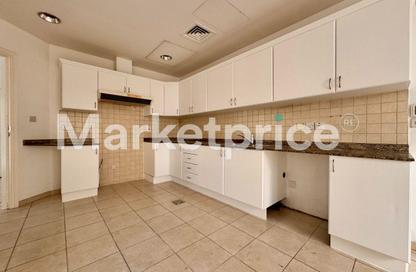 Villa - 3 - 3 for rent in Deema 2 - Deema - The Lakes - Dubai