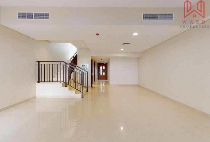 77368042 - Property Image 2