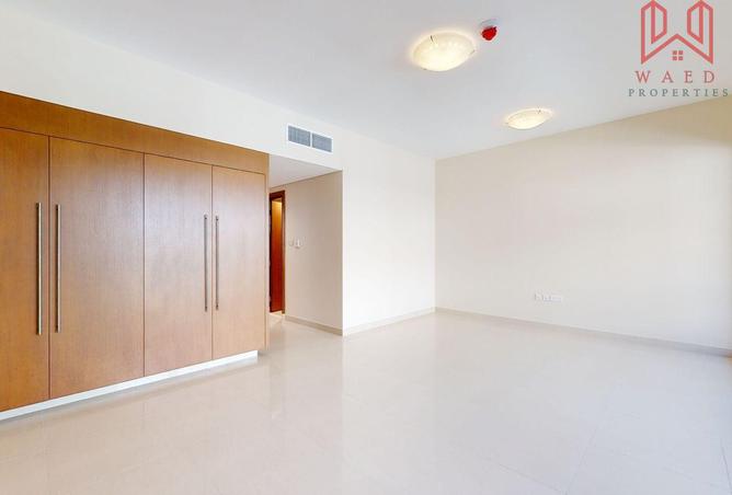 77368042 - Property Image 3