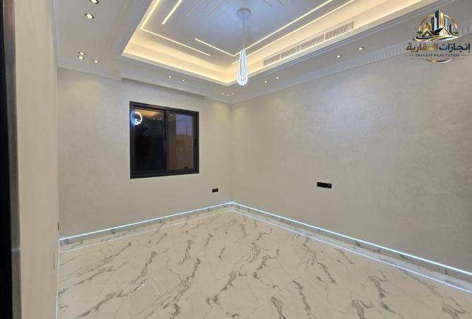 123359997 - Property Image 2