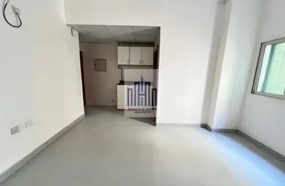 شقة - 1 حمام للايجار في طريق فاير ستاشن - مويلح - الشارقة