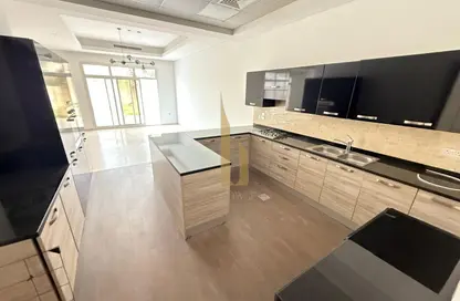 Villa - 5 Bedrooms - 5 Bathrooms for rent in Umm Suqeim 2 Villas - Umm Suqeim 2 - Umm Suqeim - Dubai