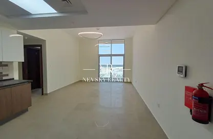 النزل و الشقق الفندقية - 2 غرف نوم - 2 حمامات للبيع في عزيزي ستار - الفرجان - دبي