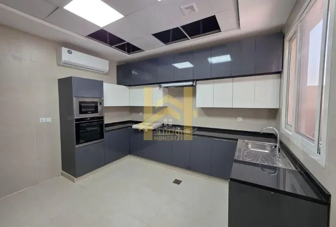 155583027 - Property Image 3