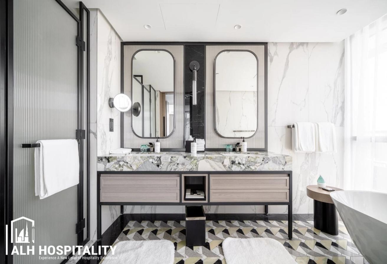 Upgraded Interiors | Massive Layout | Marina Views photo 10