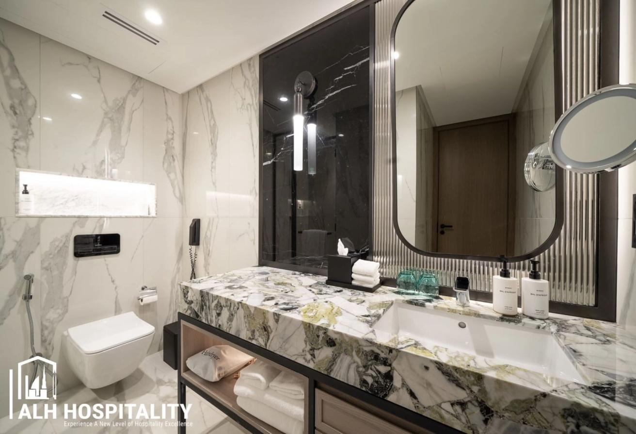 Upgraded Interiors | Massive Layout | Marina Views photo 18