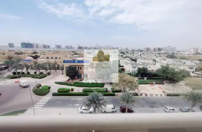 شقة - 2 غرف نوم - 2 حمامات للايجار في بناية الفؤاد - الفرجان - دبي