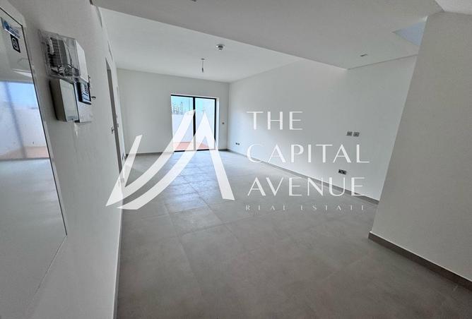 81944229 - Property Image 3