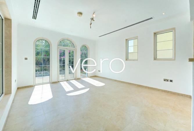 131999563 - Property Image 3