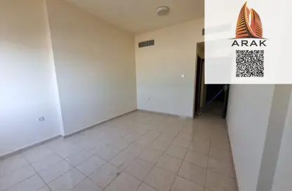 شقة - غرفة نوم - 2 حمامات للايجار في مساكن كورنيش عجمان - طريق كورنيش عجمان - عجمان