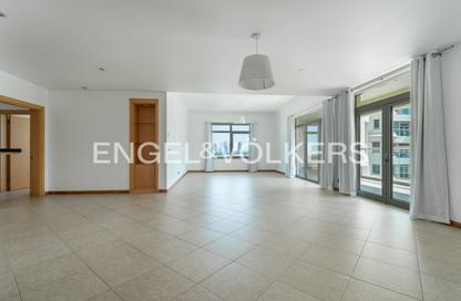 Apartment - 3 - 4 for rent in Al Hatimi - Shoreline Apartments - Palm Jumeirah - Dubai