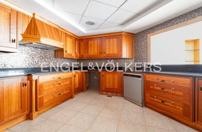 Apartment - 3 - 4 for rent in Al Hatimi - Shoreline Apartments - Palm Jumeirah - Dubai