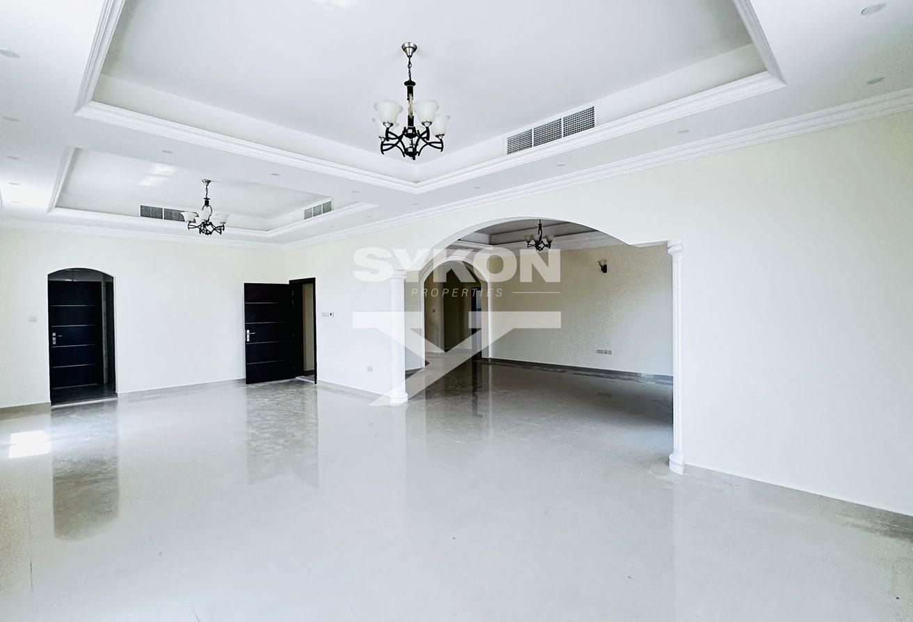 Stunning 5BR | Standalone Villa | Pool and Garden photo 6