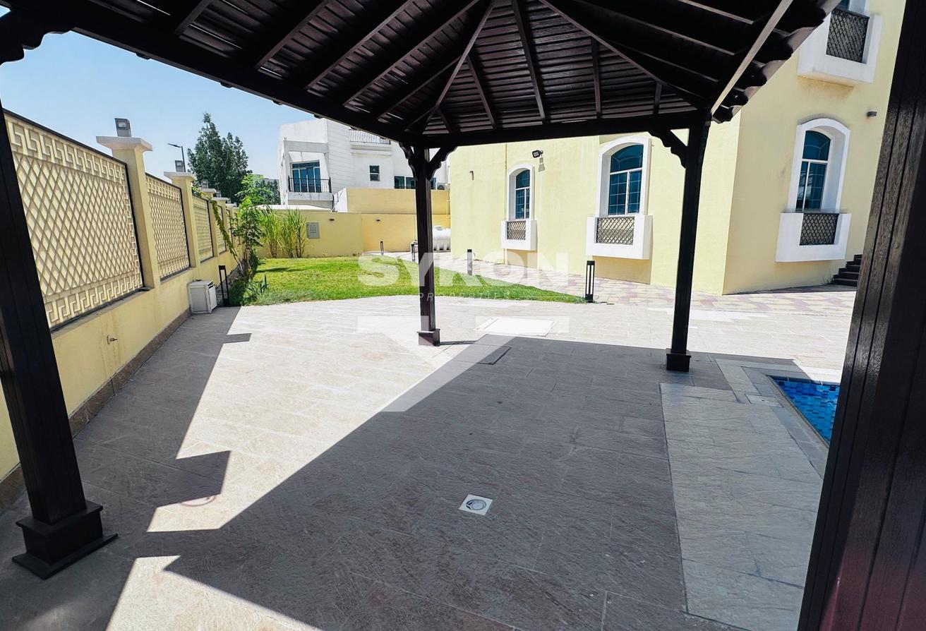 Stunning 5BR | Standalone Villa | Pool and Garden photo 3