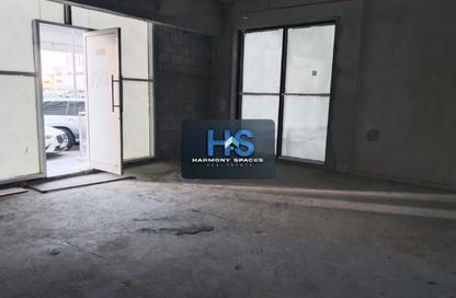 Shop - Studio - 1 for rent in Azizi Plaza - Al Furjan - Dubai