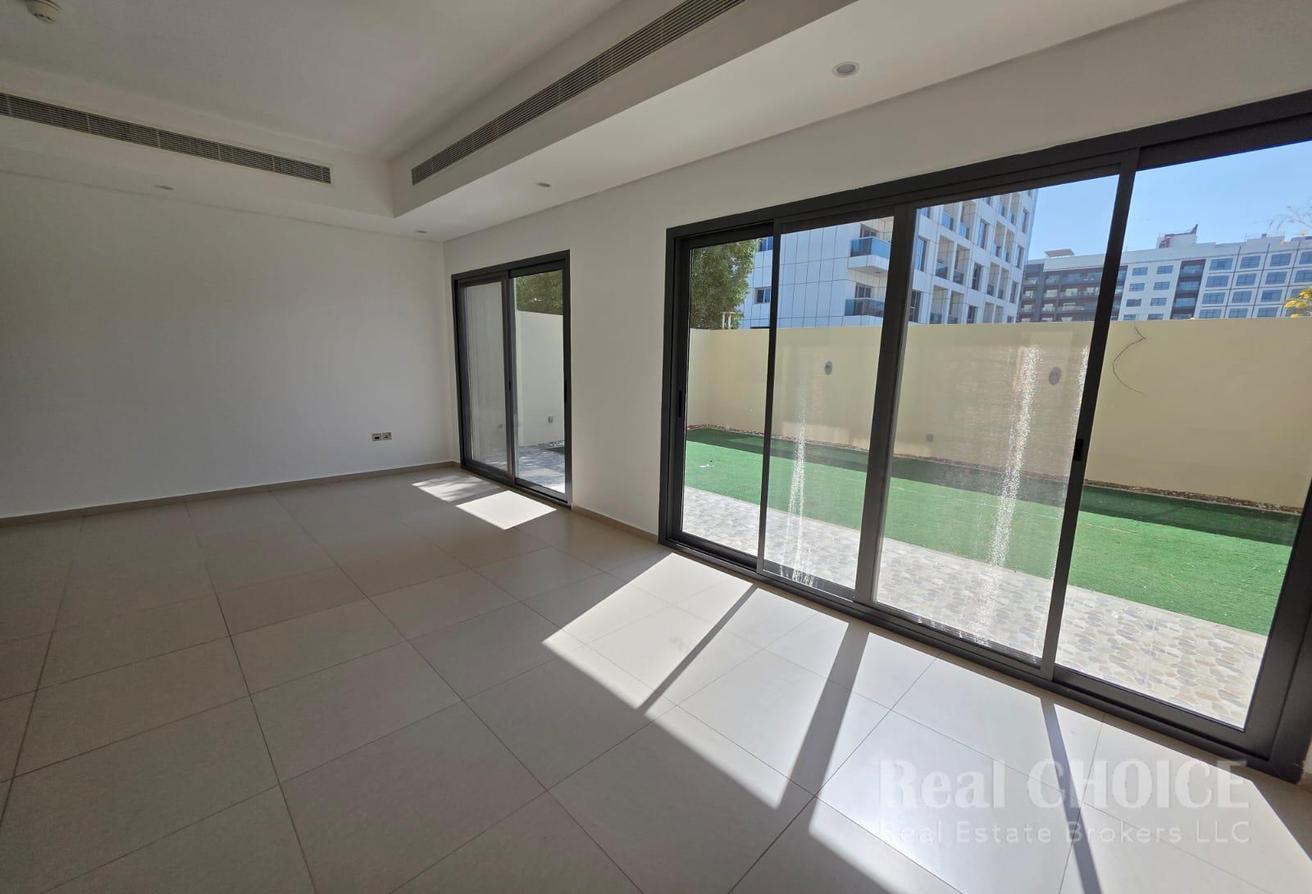 Spacious 4BR Villa |Prime Location | Ready To Move photo 27