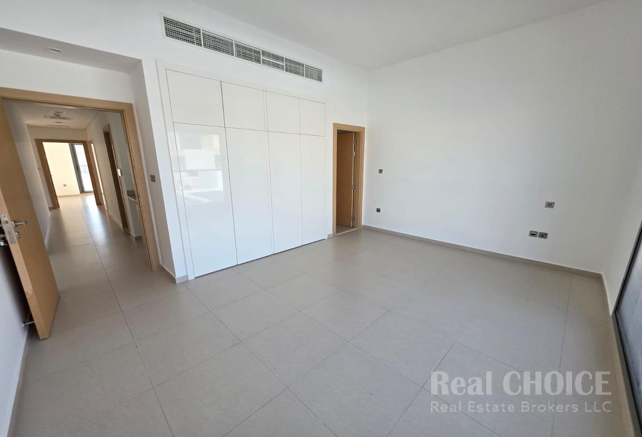 Spacious 4BR Villa |Prime Location | Ready To Move photo 26