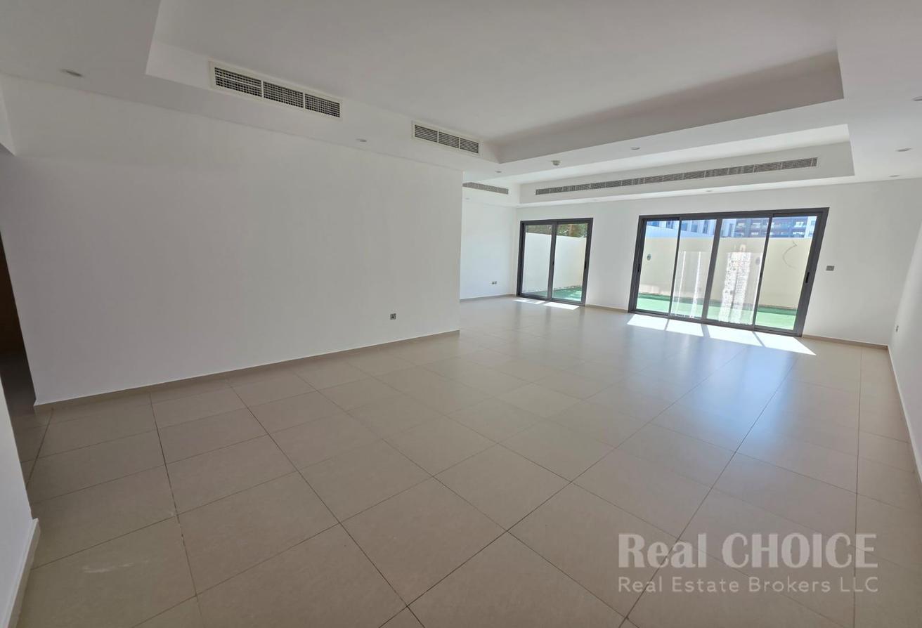 Spacious 4BR Villa |Prime Location | Ready To Move photo 29