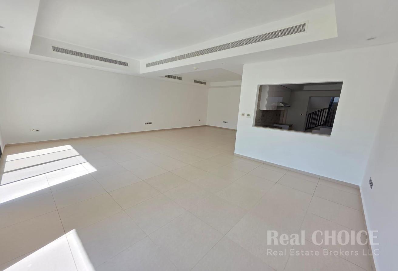 Spacious 4BR Villa |Prime Location | Ready To Move photo 30