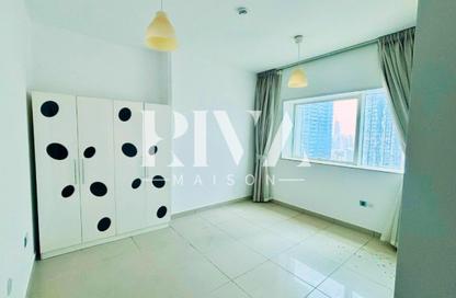 Apartment - 1 Bedroom - 2 Bathrooms for sale in Marina Pinnacle - Dubai Marina - Dubai