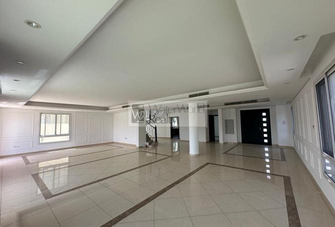 71108600 - Property Image 2