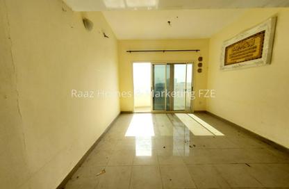 Apartment - 2 - 2 for rent in Al Amal Building - Um Altaraffa - Sharjah