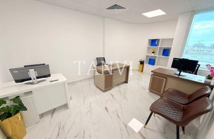 مكتب - استوديو - 1 حمام للايجار في فاطمه محمد احمد بن سليمان - الرفاعة - بر دبي - دبي