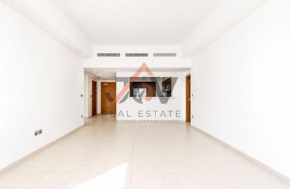 Apartment - 3 Bedrooms - 5 Bathrooms for rent in Marina Residences 2 - Marina Residences - Palm Jumeirah - Dubai