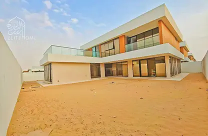 Villa - 5 Bedrooms - 7 Bathrooms for sale in Sharjah Garden City - Sharjah