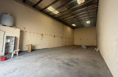 Warehouse - Studio - 1 Bathroom for rent in Industrial Area 18 - Sharjah Industrial Area - Sharjah