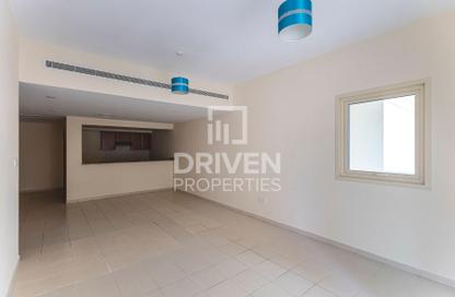 Apartment - 2 Bedrooms - 2 Bathrooms for sale in Al Thayyal 4 - Al Thayyal - Greens - Dubai