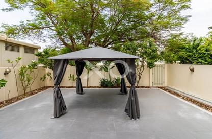 Villa - 2 Bedrooms - 3 Bathrooms for rent in Springs 3 - The Springs - Dubai