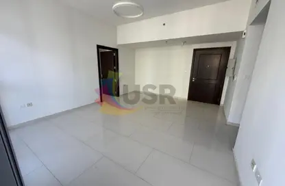 شقة - غرفة نوم - 2 حمامات للايجار في برج زيزي - البرشاء 1 - البرشاء - دبي