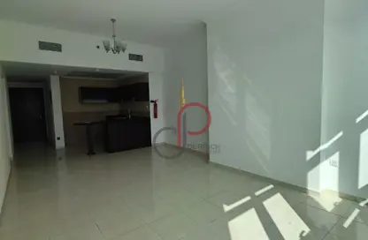 شقة - 2 غرف نوم - 3 حمامات للايجار في برج ربيعة - مجان - دبي لاند - دبي