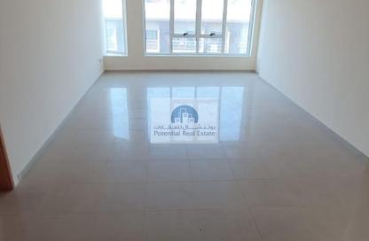 Apartment - 1 Bedroom - 2 Bathrooms for rent in Al Muraqqabat - Deira - Dubai